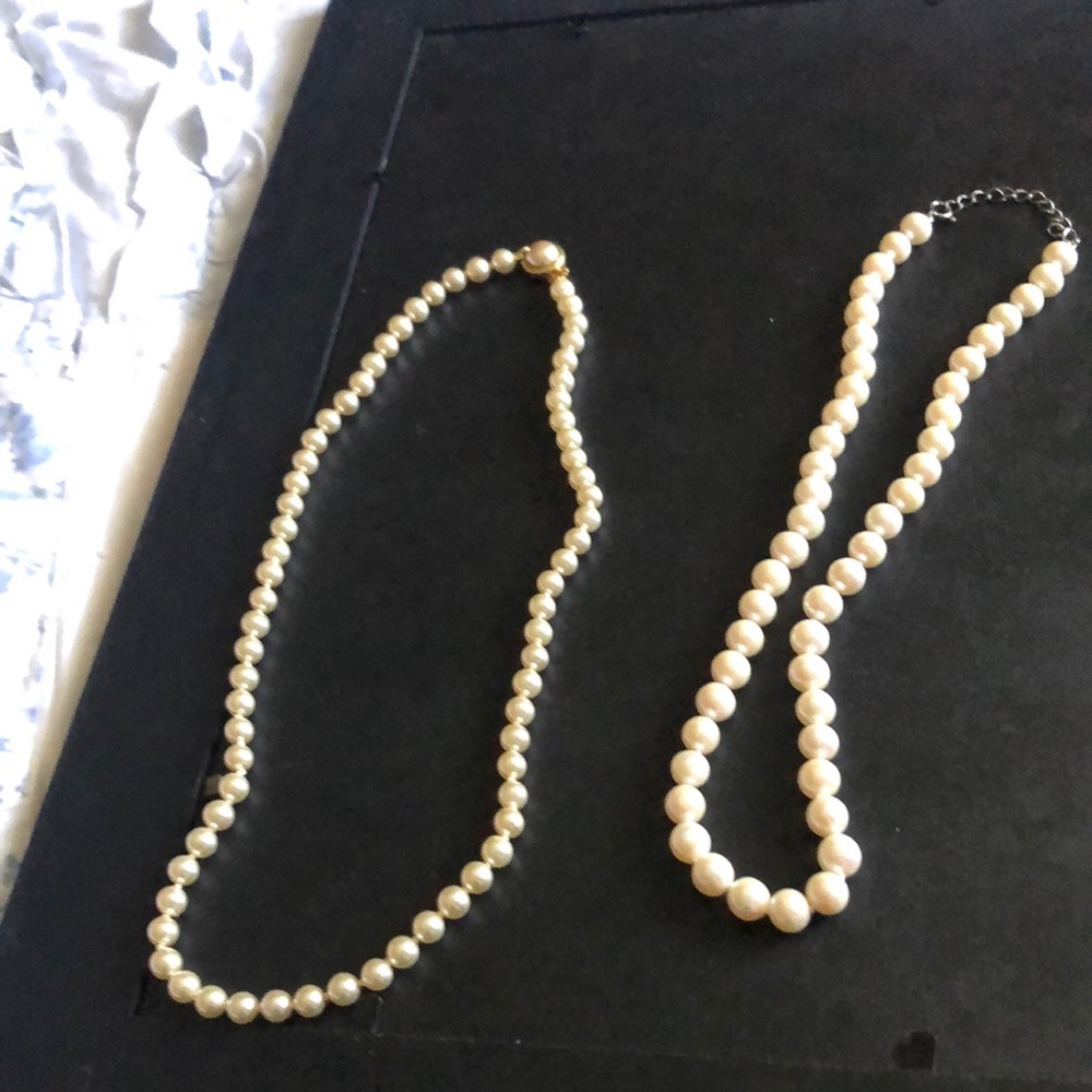 White pearl necklaces